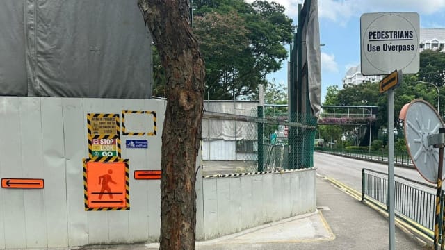 兀兰一地下水道建筑工地 因承包商清盘荒废多年