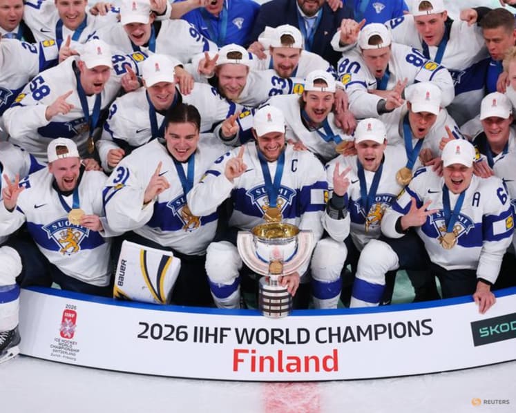 Ice hockey-Helenius is the hero as Finland beat Swiss in world final