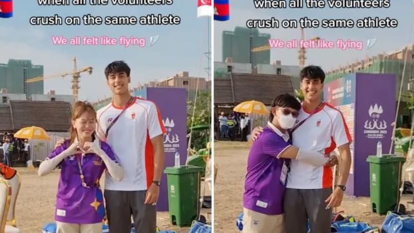 Tular video sukarelawan Sukan SEA tunggu giliran bergambar dengan atlit kriket SG