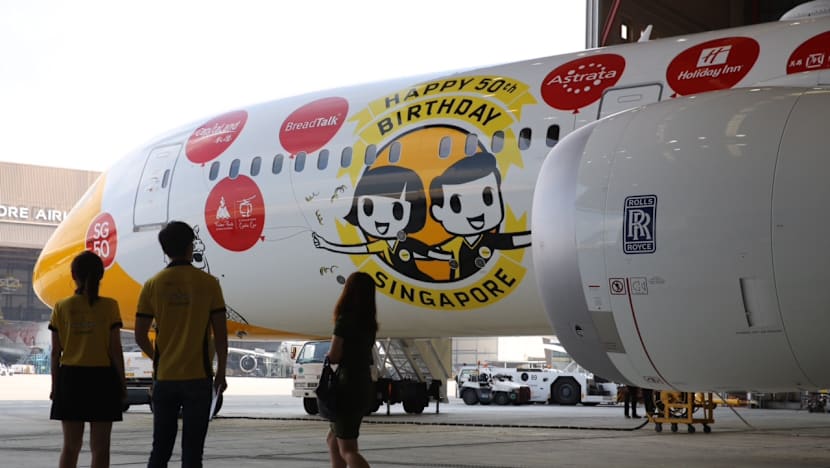 Scoot unveils new Dreamliner’s festive SG50 livery