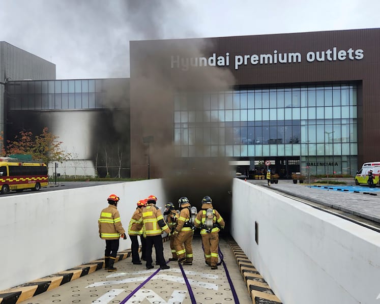 Fire in shopping mall in South Korean city leaves 7 dead