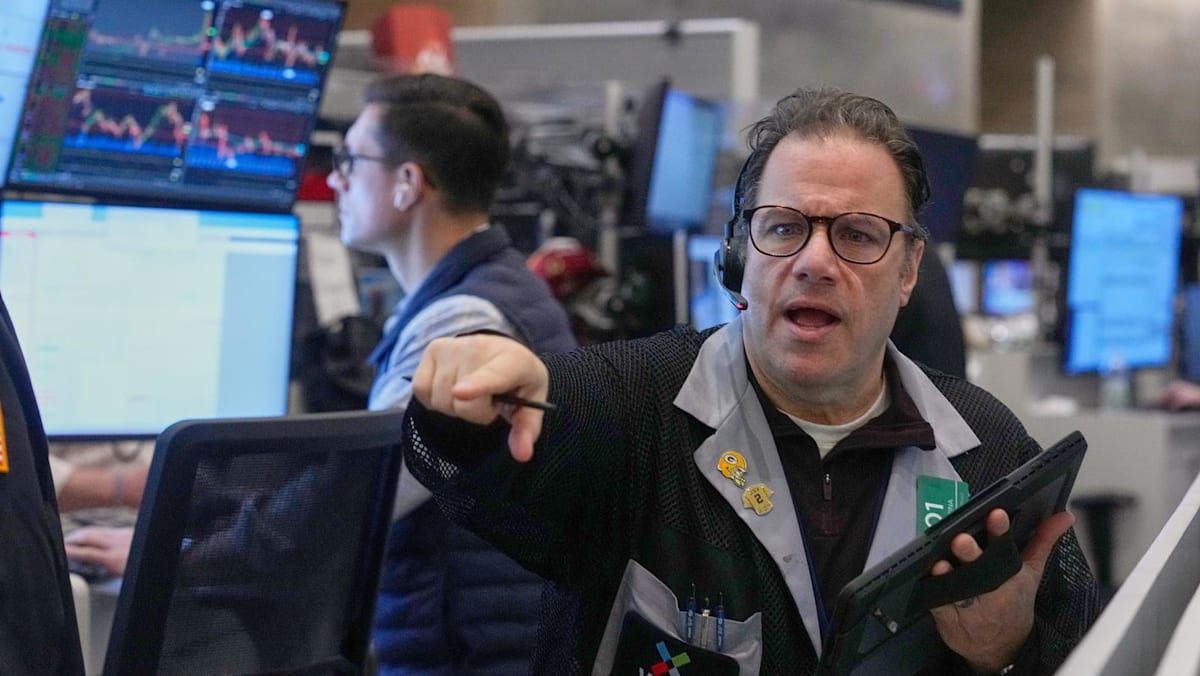 Wall Street swings with worries about tech stocks and discouraged US shoppers - CNA