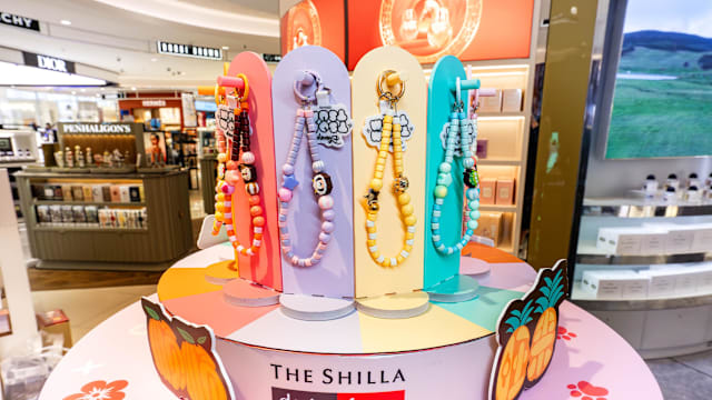 【送礼】The Shilla Duty Free Disney Tsum Tsum十二生肖手机挂饰