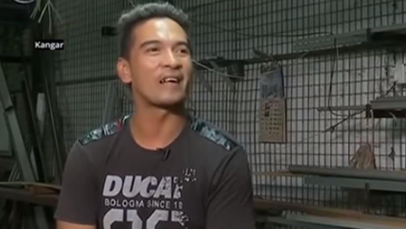Dilahirkan tanpa kaki bukan halangan cari rezeki bagi lelaki ini Dilahirkan tanpa kaki bukan halangan cari rezeki bagi lelaki ini