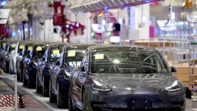 特斯拉中国召回逾43万车 揭系统有缺陷或致撞车