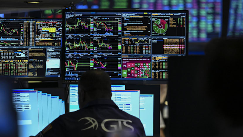 Mixed day for global stocks but oil prices fall along with chip shares