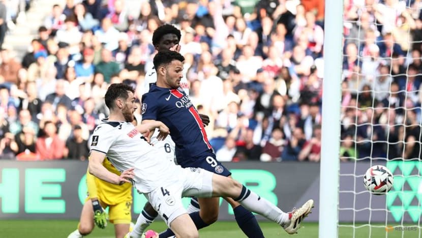 PSG continue unbeaten league season with 2-1 win over Le Havre