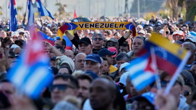 美国多座大城市爆发示威 抗议美国袭击委内瑞拉