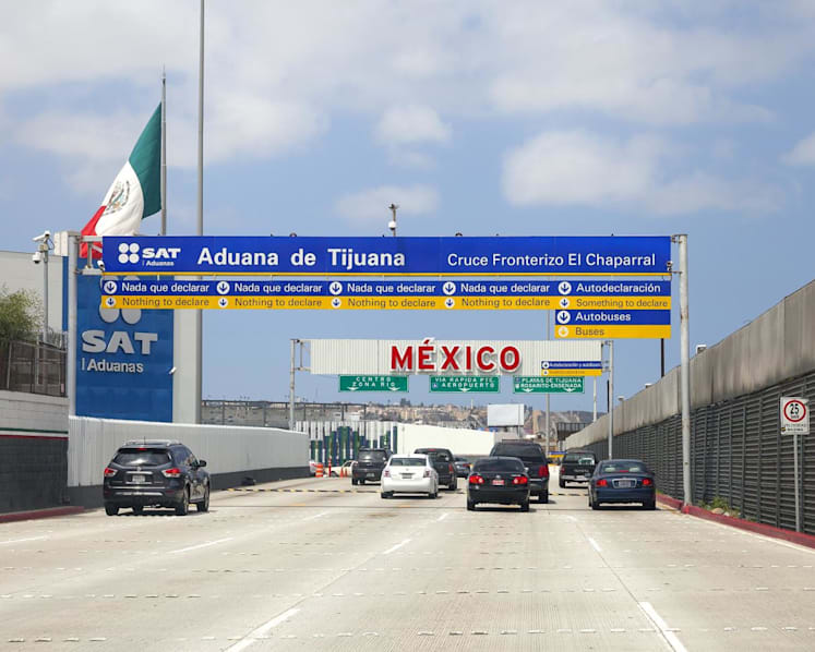 3 migrants dead, 12 injured in Mexico crash