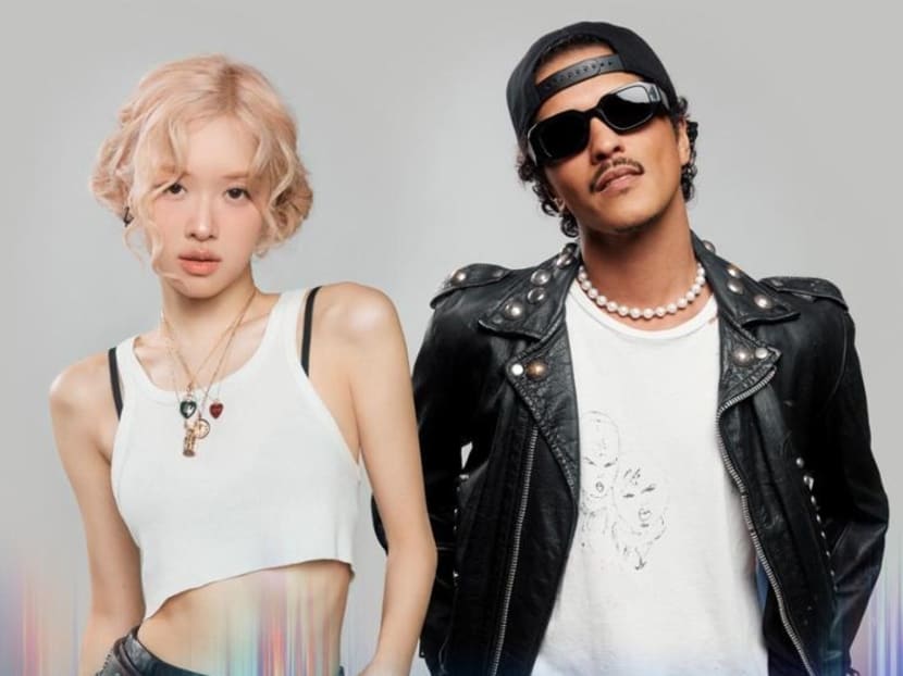 Bruno Mars and Rose performing APT at the 2024 MAMA Awards, catch it live on mewatch