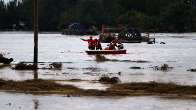 希腊暴雨成灾 死亡人数增至15个