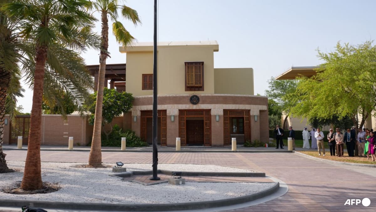 US embassies urge citizens to 'consider departing' Middle East