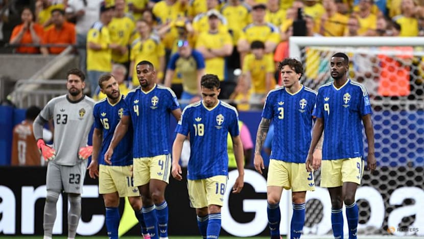 Weaknesses hard to find in France defence, says Sweden coach Potter