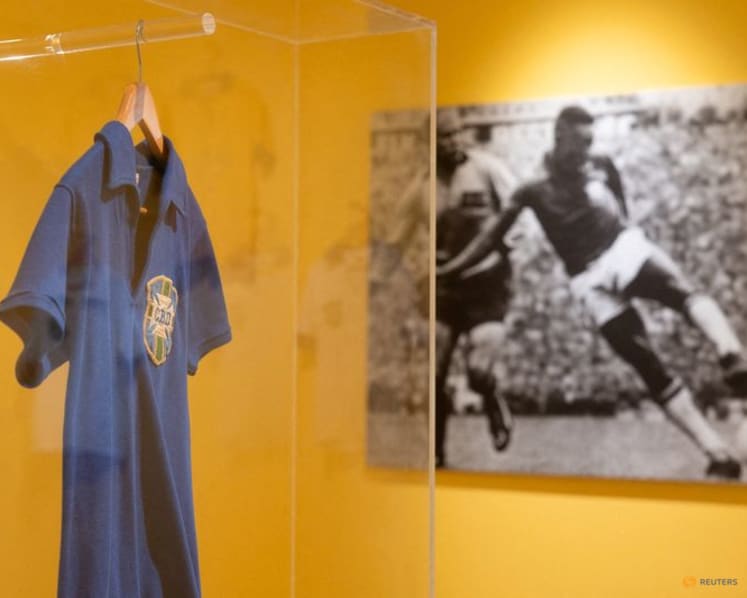 Pele's 1958 World Cup final shirt sells for $4.9 million