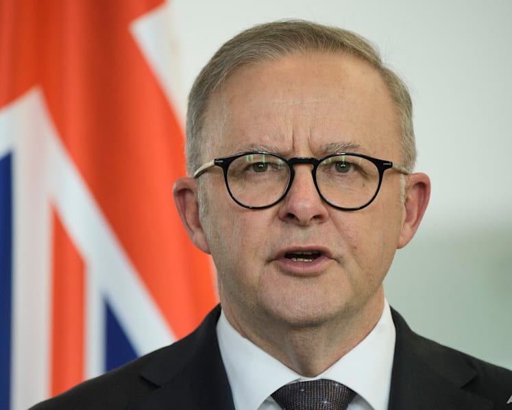 Australia's prime minister stands firm against the US on WikiLeaks founder's prosecution