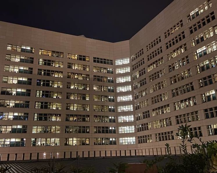 80-year-old woman dies from COVID-19 complications; 75 new locally transmitted cases in Singapore