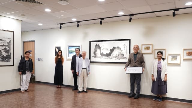 国大大体老师纪念室重新开放 通过艺术创作向“无语良师”致敬