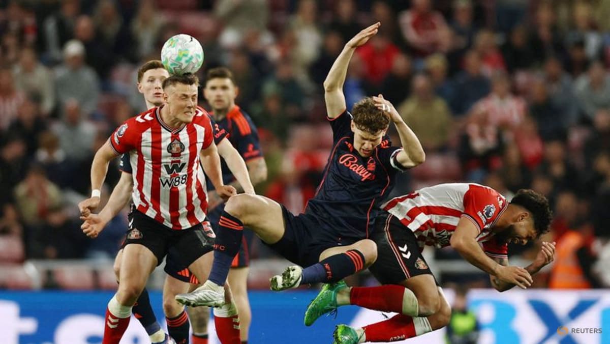 Forest eight points clear of relegation zone after 5-0 rout of Sunderland