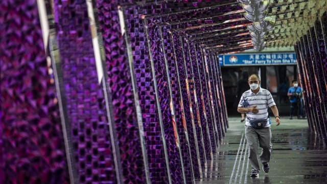 香港单日冠病新病例破5000起 另有三人病逝