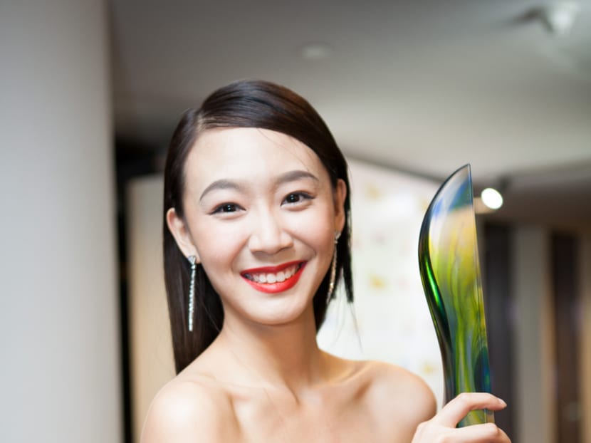 Rui En apologises at Star Awards Show 1