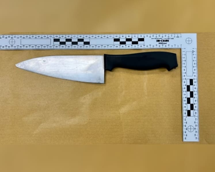 Man, 26, arrested after alleged knife attack on another man, woman at Raffles Place