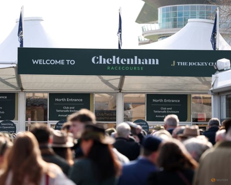 Horse racing-Leading British horses line up for stellar first day as Cheltenham Festival begins
