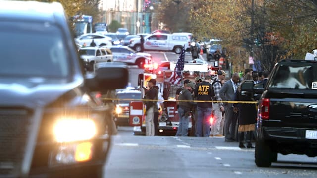 白宫附近枪战两卫队员重伤 特朗普怒斥枪手是“畜生”