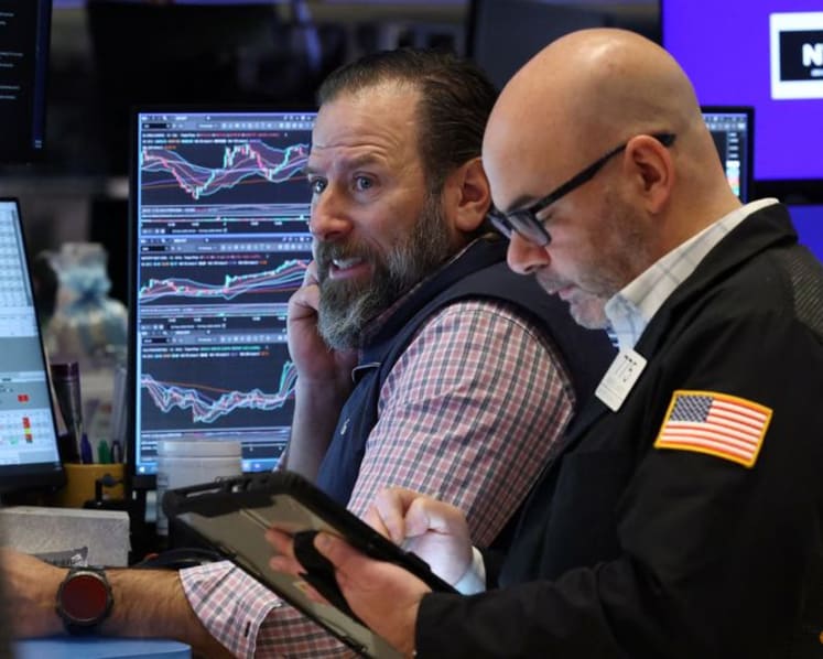 Europe, Asia lead equity fund inflows as US records weekly outflow