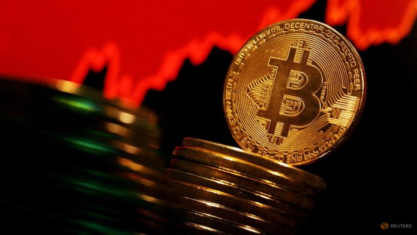 ‘High level of risk’: Singapore brokerages run customer reviews, display warnings on spot bitcoin ETFs ‘High level of risk’: Singapore brokerages run customer reviews, display warnings on spot bitcoin ETFs