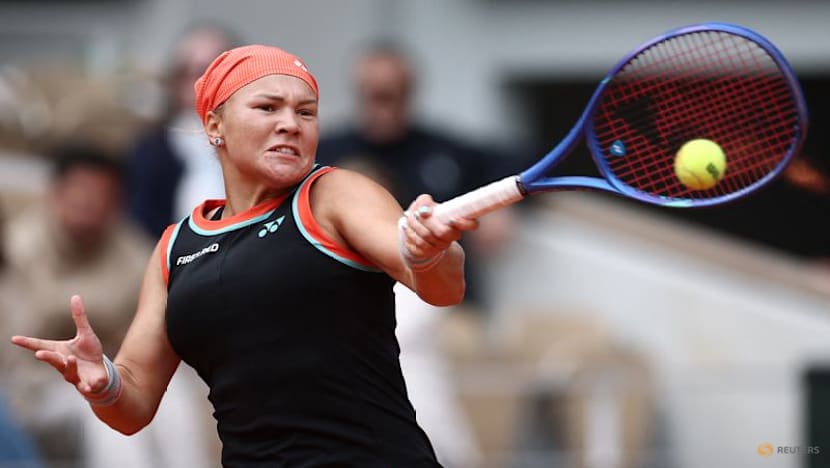 Shnaider takes lessons from Sabalenka's Paris struggles to reach semis