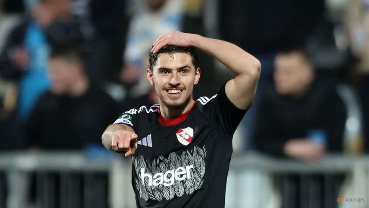 Ligue 1's leading scorer Panichelli suffers knee injury on Argentina duty