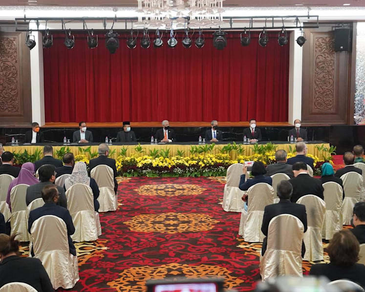 Malaysian government and opposition Pakatan Harapan ink ‘historic’ MOU on bipartisan cooperation 
