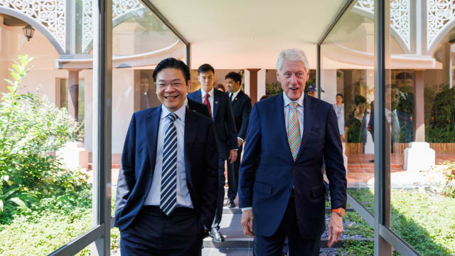 黄循财总理会见美国前总统克林顿