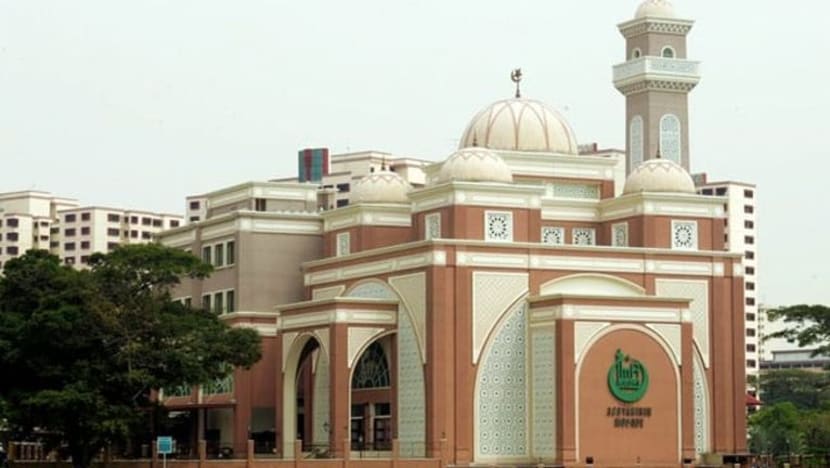 S'pura lapor 469 kes baru COVID-19; Masjid Assyakirin dikunjungi kes COVID-19 sewaktu berjangkit S'pura lapor 469 kes baru COVID-19; Masjid Assyakirin dikunjungi kes COVID-19 sewaktu berjangkit