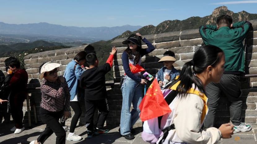 China's Golden Week travel surges but spending lags pre-pandemic numbers China's Golden Week travel surges but spending lags pre-pandemic numbers