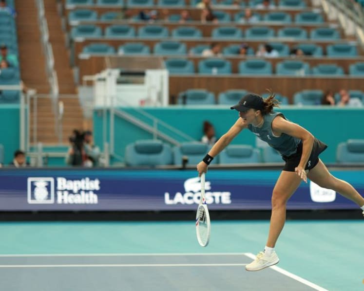 Swiatek wants to simplify her game after shock opening defeat in Miami
