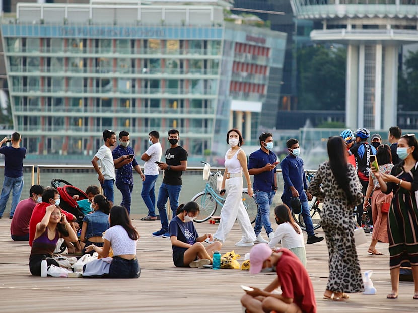 When To Wear Your Mask From Mar 29 &mdash; What&rsquo;s Considered Indoors And Outdoors?