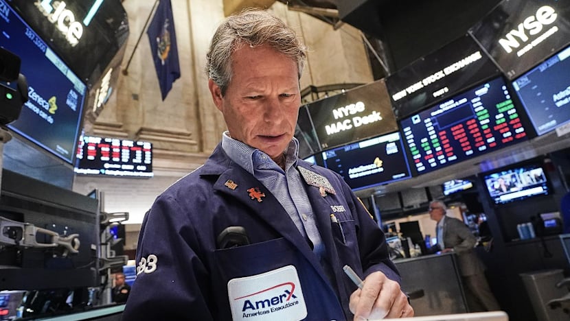 Stock Market Rollercoaster: Gold Plummets! What's Next for Your Investments?