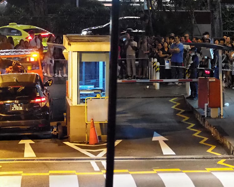 Bystanders should stop taking photos and videos of accidents and victims