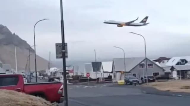 机师最后一飞低空掠过家乡 冰岛居民一度误以为坠机
