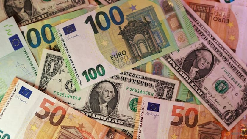 Euro dips as Iran conflict stirs growth fears