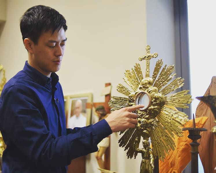 He finds forgotten treasures in ‘trash’