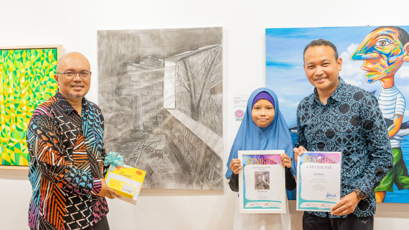 Liya Amira, peserta termuda 'SeniKita 2024', sampaikan mesej positif melalui lukisan refleksi cahaya matahari