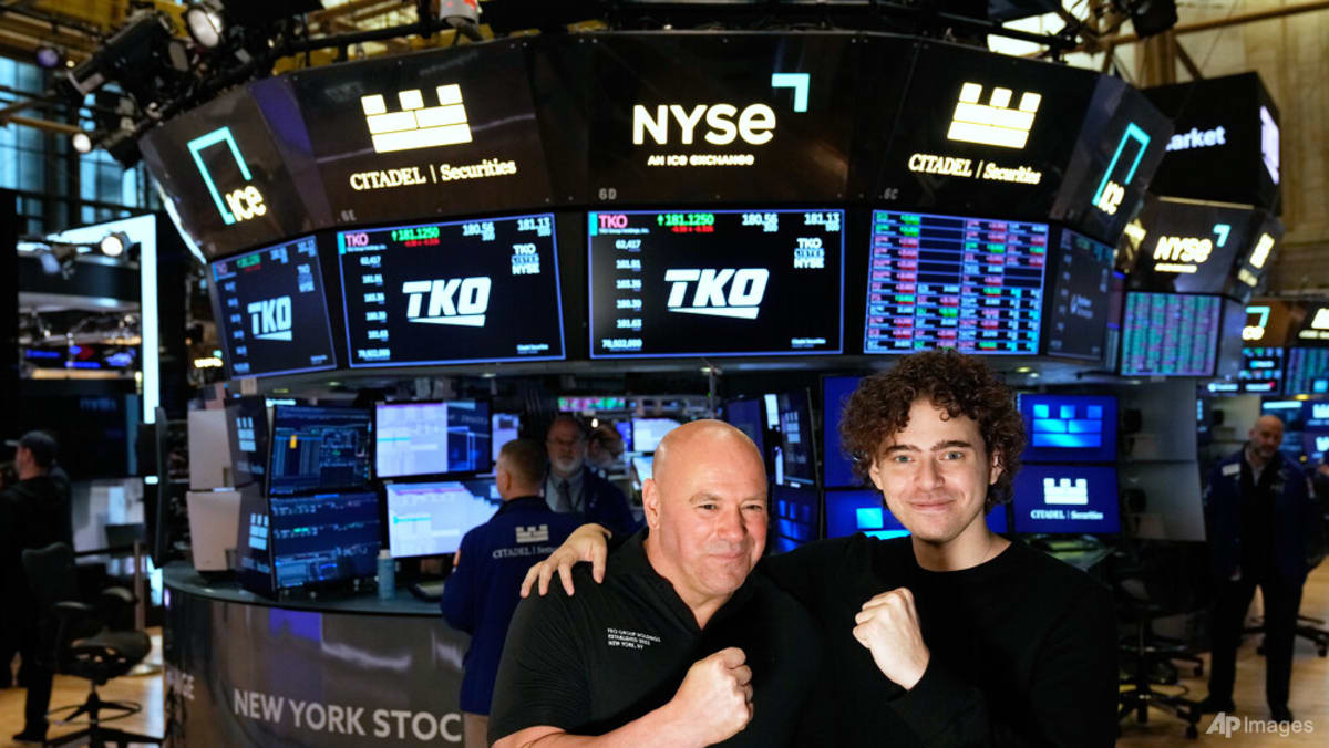 Wall Street slides as valuation fears, rate-cut doubts weigh on markets