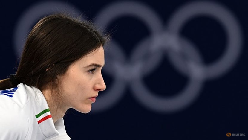 Curling-Italy see off Britain in tight match to secure mixed doubles bronze