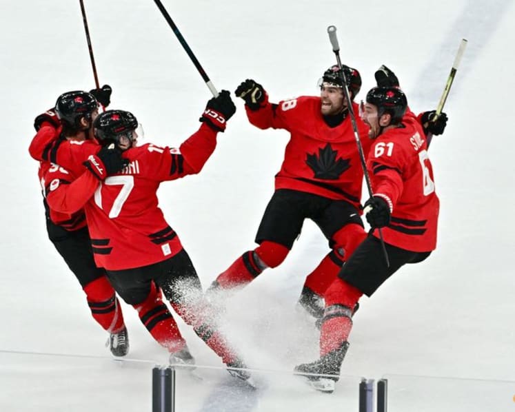 Ice hockey-Canada survive OT thriller with Czechs to reach men's semis