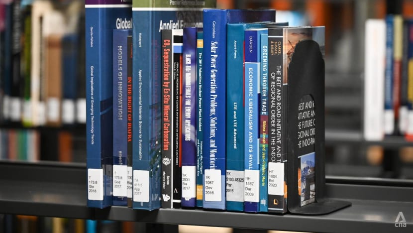 Yale-NUS library books: Staff unaware of students' interest; 500 titles recycled Yale-NUS library books: Staff unaware of students' interest; 500 titles recycled