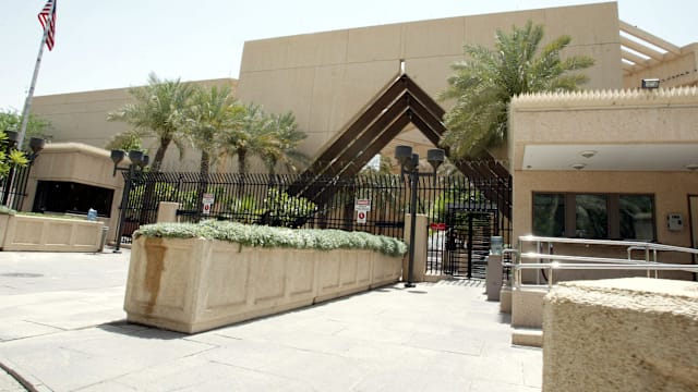 美国驻沙特大使馆遭无人机袭击起火