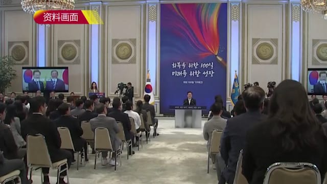 在美被拘的316名韩国工人乘包机回国