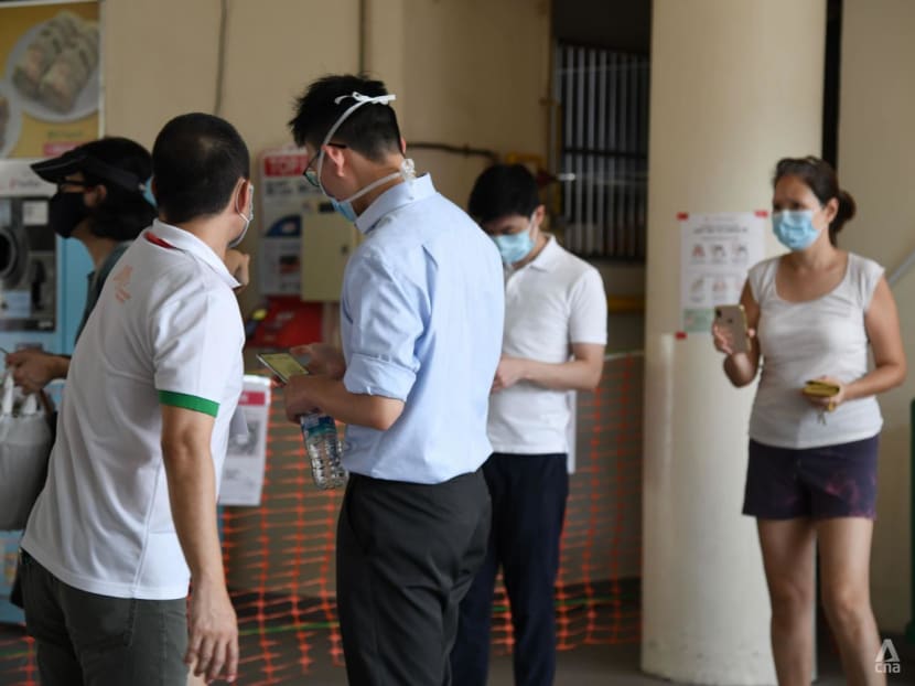 First batch of 11 hawker centres to allow groups of 5 vaccinated diners from Tuesday 
